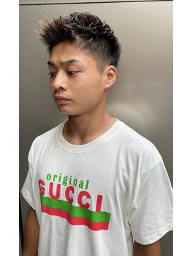 グランドライン(GRAND LINE) 20代、30代、40代 パーマ 刈り上げショート フェード