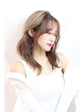 ビューティーアンドフリーハコ(Beauty&Free HACO) ミディアム/顔周り/ナチュラルウルフ/レイヤーカット