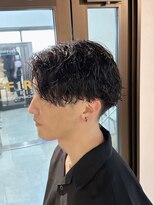 シャンプーボーイアネックス(SHAMPOO BOY Annex)&nbsp;センターパート　縦落ちツイストスパイラルパーマ　佐世保