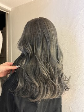 クレア 茅ヶ崎(CREA) 白髪ぼかし/グレーアッシュ/ぼかし染め/ブリーチなしでも透け感