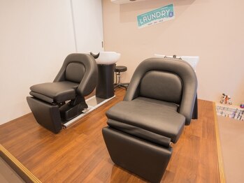 HOMIE'S CUT SHOPの写真/北新地駅からすぐの完全プライベート空間。リラックスしてサロンでの時間をお過ごしください。