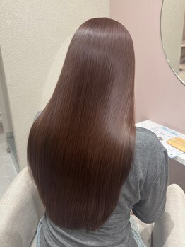 難しいくせ毛もお任せ。髪質に合わせた最適提案で快適ヘアへ【大曽根/髪質改善/縮毛矯正】