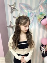 ベティ(Betty)&nbsp;ねじりダウンスタイル