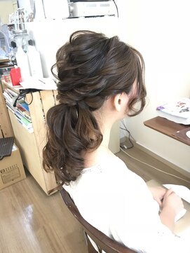 ロカット サロン(Roquat Salon) ローポニーアレンジ【ヘアアレンジ/立川/立川南/ブライダル】