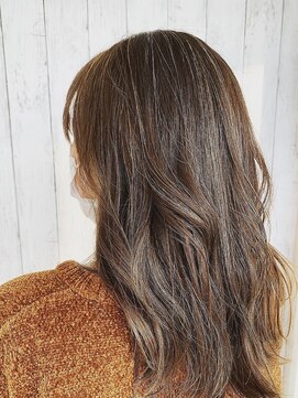 ラテ(latte) ハイライトカラー セミロング