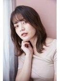 フェミニンミディスタイル