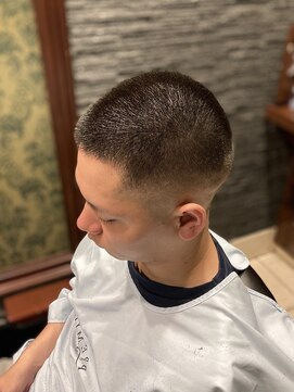 プレミアムバーバー 赤坂店(PREMIUM BARBER produce by HIRO GINZA) フェードボウズ【ヒロ銀座】赤坂/六本木/永田町