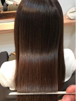 コル(Hair Salon COR)の写真/ダメージを抑えた薬剤で毛先まで自然な仕上がりに◎思わず触れたくなるような質感を叶えます*【髪質改善】