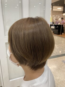 ビーズカラーイオン 酒田南店 N.ファッション カーキアッシュでクールに!