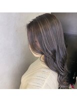 レガシーヘアーデザイン(Legacy hair design)&nbsp;スモーキーグレーのハイライト　今泉/天神