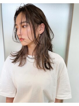 サイン 渋谷(SIGN) レイヤーカットインナーカラーイヤリングカラー色落ち綺麗表参道