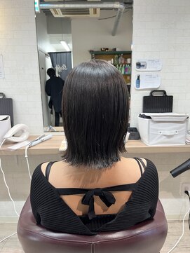 コワファーストナガサキシャンプーボーイ(COIFF1RST NAGASAKI SHAMPOO BOY) ぱつっとボブ