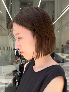 ニトバイアンキシム(nit by ahnkism) ボブミルクティーベージュブリーチダブルカラー堀江