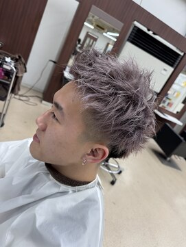 美容室 プークワ 中川春田駅前店 スパイキーショート