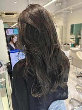 リーホリエ(Lee Horie) 【高木】極細ハイライトで創るオリーブ◎