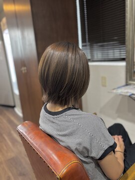 ヘアメイク アンフィ(amphi) くびれミディ