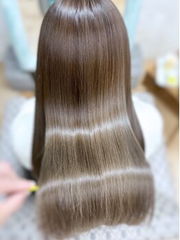ヘアー デザイナーズ クルー ドルフィン(HAIR DESIGNERS CREW dolphin)の写真/ブリーチ毛にも可能。ダメージを補修し”美髪・絹髪”に。髪の毛のお悩み解決はdolphinにお任せください