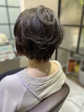 あお へあさろん ショートヘア　ポイントパーマ