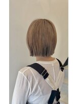 シエル ドゥ サワ(ciel de SAWA) 表面ブリーチ × デザインカラーボブ