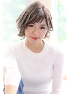 エイト マカビ 沖縄真嘉比店(EIGHT makabi) 【EIGHT 真嘉比】外ハネ×ショートバング×ミルクティーカラー 1