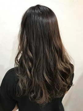 アリウス(ALIUS by posh) 【ALIUS 池袋 小川真一】ライトカーキグレージュ ロング