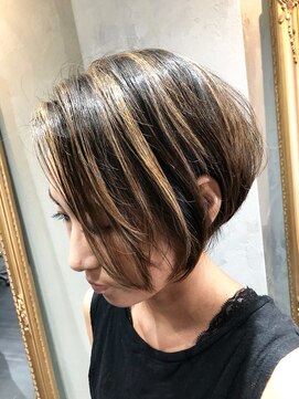 ヘアーシグネチャー(Hair Signature) ハイライト、ローライトで作る「こなれボブ」