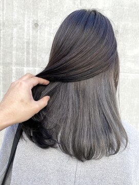 シーン(seen) ○オリーブグレージュ、インナーカラー○表参道