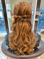 アピッシュ ギンザ(apish ginza)&nbsp;tomoアレンジ　絶対素敵になれるハーフアップアレンジ