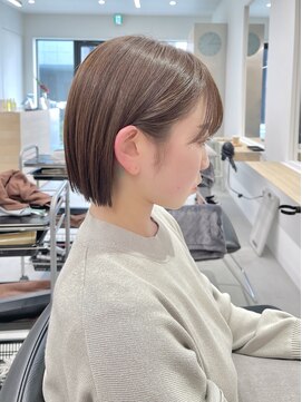 グラフ 蔵前(GRAFF) ミルクティーアッシュ前下がり切りっぱなしボブ【蔵前】