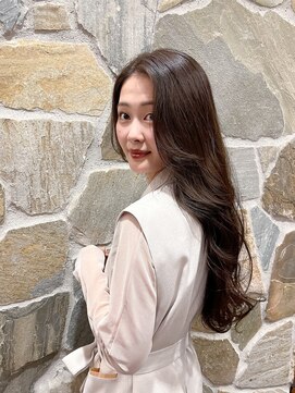 ビュートリアム 梅田(BEAUTRIUM) ロングヘア/韓国ヘア/かきあげ/ウェーブ/前髪なし/ベージュ/梅田