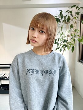 フェイヴィーズ(FavyS) ハイトーン切りっぱなしラインなミニボブ