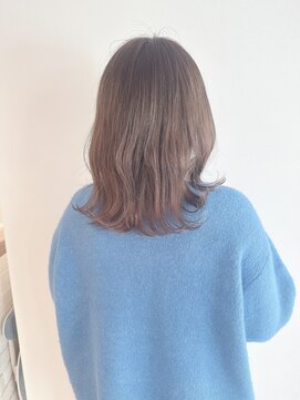 リコバイリリー 日吉(Lico by Lily) 32ミリのアイロンで仕上げるくびれミディ「LICO日吉」