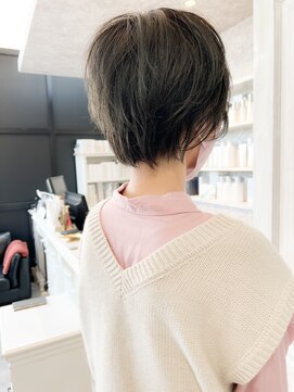 キャアリー(Caary) 福山caary小顔補正立体カット30代40代ショートヘアショートボブ