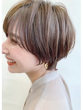 プラスイズム(PLUSISM) 丸みショートボブ