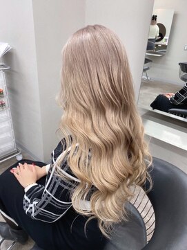 エミーバイモアムー(Emmie byMoremuu) ミルクティーカラー