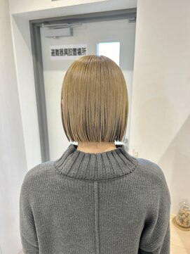 ヴィジュアリスト(VISUALIST) 切りっぱなしボブ