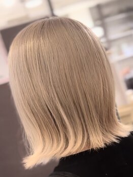 ヘアーメイクサロン プラスチッタ(hair make salon plus citta')の写真/トレンドカラ―で透明感溢れる艶髪に◇周りと差をつけながらお洒落を全力で楽しめるスタイルをご提案♪