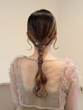 ヘアサロン エスプリ(hair salon esprit) タイトポニーアレンジ/金箔/ゴールドピン