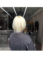 モアムー(Moremuu)&nbsp;【青木　淳】ブロンド/抜きっぱなしブロンド