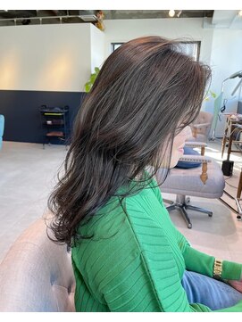 オーケストラ 南森町(Orchestra) ロングレイヤーオリーブベージュ白髪ぼかしグレイカラー30代40代