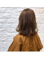 ラウレア(Laule'a)&nbsp;アプリコットベージュ 外ハネミディ イルミナカラー