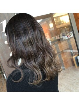 トランク ヘア ワークス(TRUNK HAIR WORKS) 大人ハイライト