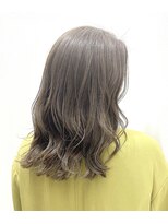 オンザ(ONTHE)&nbsp;オトナ女性ナチュラルグレージュミディアム【林京平】