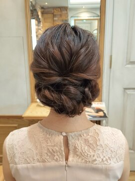 アロマ ヘアー ルーム 新宿3号店(AROMA hair room) 大人ガーリーシニヨンお呼ばれ結婚式二次会ヘアセット/新宿