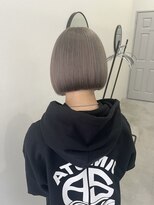 ソヨン 栄店(SOYON) シルバーベージュ×ミニボブ