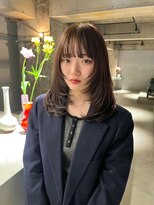 リール(rire)&nbsp;デザインカラーレイヤーカットウェットヘア夏オリーブベージュ