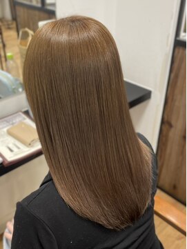 アパートメントヘアー ヘーゼルベージュブリーチなしダブルカラー