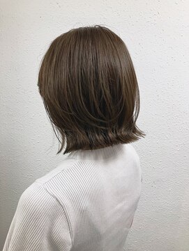 ジェナ(Jena) ミディアムオリーブグレージュ