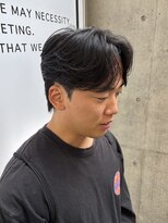 アルム オモテサンドウ(ALLM omotesando)&nbsp;韓国風カルマパーマ メンズ韓国ヘア メンズカット 原宿 表参道