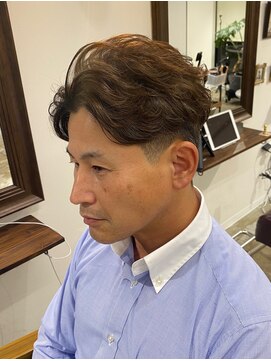 メゾンフォーメン 心斎橋店(Maison for men) ビジネススタイル　オールバック　1.5mmテーパーフェード
